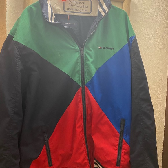 Tommy Hilfiger - Picture 12 of 13